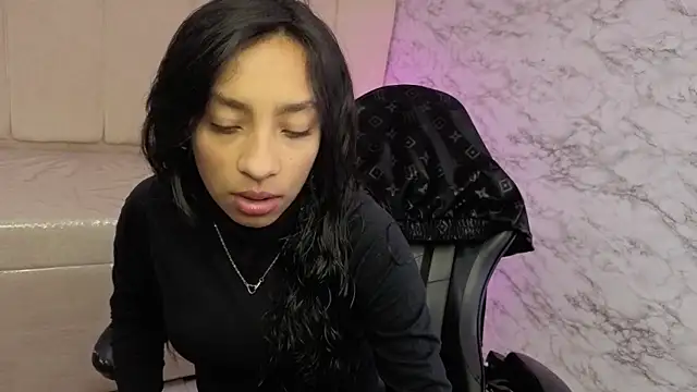 Adarasuri v online show from 06-13-26, 03:04