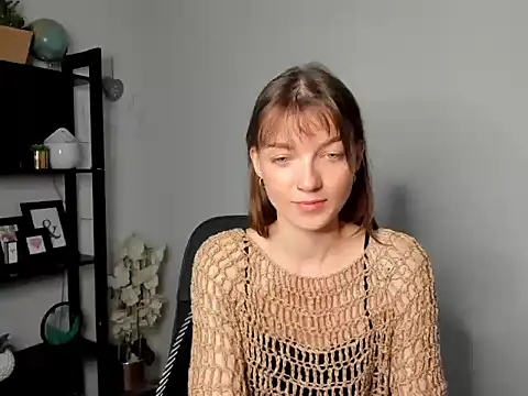 Snapshot of KiraBliss28 chatting on 05-25-26, 05:51 KiraBliss28 online show from 05-25-26, 05:51