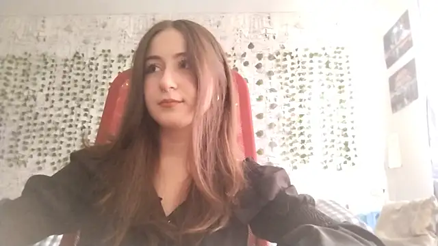 Snapshot of Pollykiss chatting on 06-19-26, 09:59 Pollykiss online show from 06-19-26, 09:59