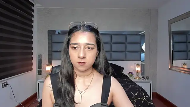 Evangelyn clk online show from 05-20-26, 08:17