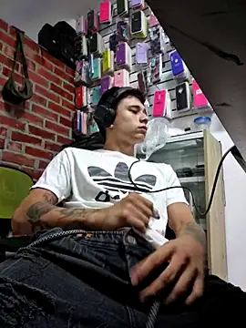 tom latin online show from 06-06-26, 10:15