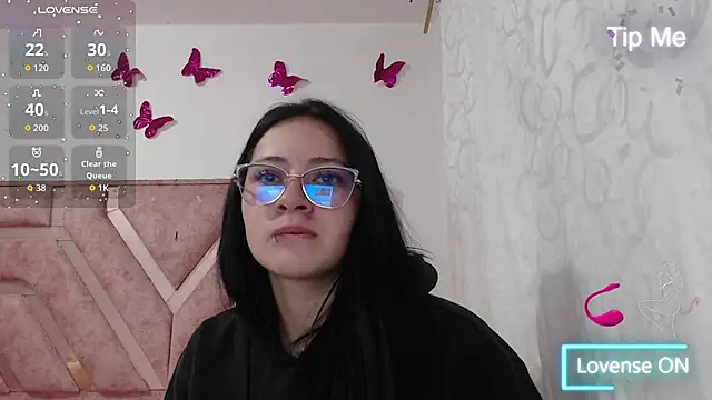 Snapshot of Angel-Hott_ chatting on 06-25-26, 02:20 Angel-Hott online show from 06-25-26, 02:20
