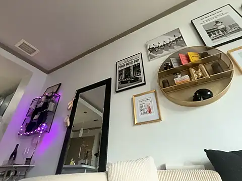 milanmonroexx online show from 05-19-26, 11:56