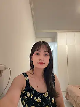 Snapshot of yangyang_218 chatting on 05-21-26, 04:21 yangyang 218 online show from 05-21-26, 04:21