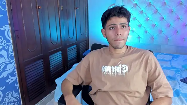 hunterwest06 online show from 05-21-26, 03:20