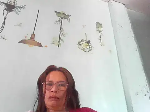 momshe2026 online show from 06-17-26, 04:23