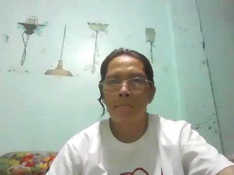momshe2026 online show from 06-15-26, 11:10