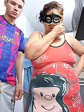 HOTANDSKINNY online show from 07-06-26, 11:17