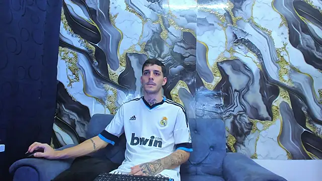 boy max latin online show from 06-20-26, 04:06