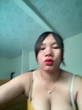 Snapshot of Suki-love chatting on 06-21-26, 03:34 Suki-love online show from 06-21-26, 03:34