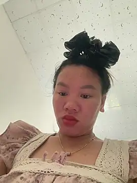 Snapshot of Suki-love chatting on 05-22-26, 03:48 Suki-love online show from 05-22-26, 03:48