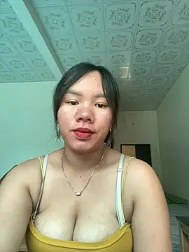 Snapshot of Suki-love chatting on 06-27-26, 05:35 Suki-love online show from 06-27-26, 05:35