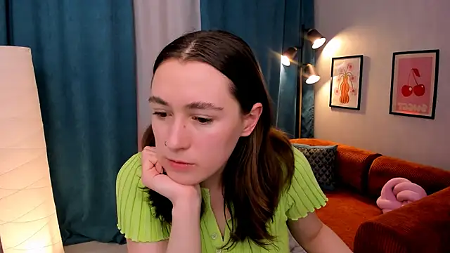 Snapshot of polly_pop_ chatting on 06-07-26, 09:47 polly pop online show from 06-07-26, 09:47