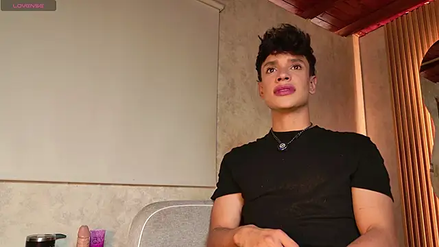 Ander asford77 online show from 06-12-26, 12:25