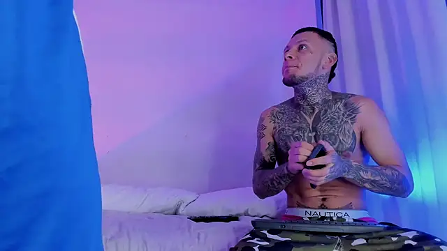  Kevin xxx online show from 10-26-25, 08:26