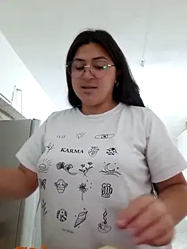 morena95  online show from 06-17-26, 02:38