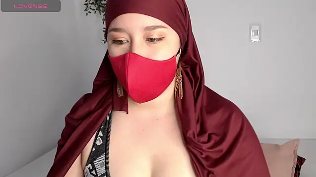 Hahnah blueX online show from 05-21-26, 04:26