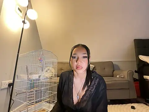 Snapshot of Caramelbbyxx chatting on 06-17-26, 11:36 Caramelbbyxx online show from 06-17-26, 11:36