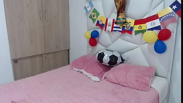 Valeria Santos  online show from 06-16-26, 01:00