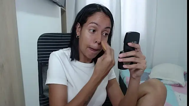 Valeria Santos  online show from 06-02-26, 01:44