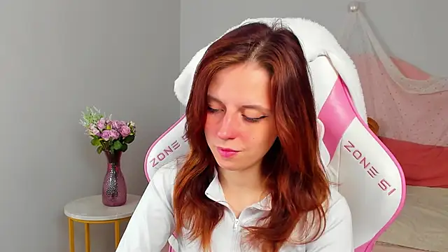 FreyaVeys online show from 06-19-26, 05:13