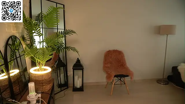 Snapshot of KiraAngella chatting on 06-12-26, 02:04 KiraAngella online show from 06-12-26, 02:04