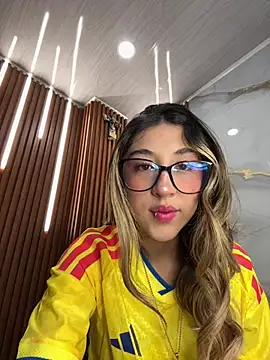 isa sweet1  online show from 06-17-26, 11:20