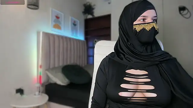 Snapshot of _SweetAmira_ chatting on 06-09-26, 02:45 SweetAmira online show from 06-09-26, 02:45