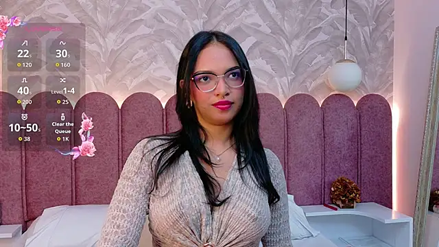 Snapshot of Maddy-Dove chatting on 06-18-26, 03:49 Maddy-Dove online show from 06-18-26, 03:49