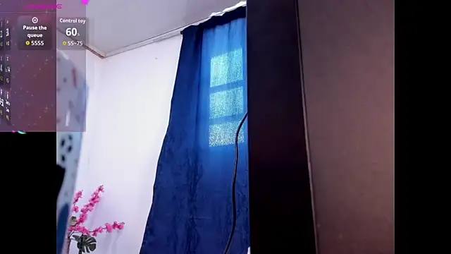 Nikkibounce online show from 06-19-26, 03:51