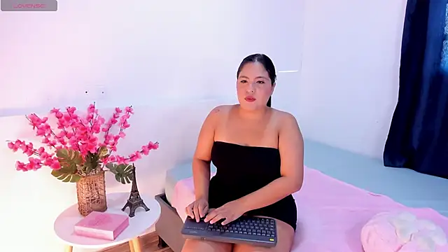Nikkibounce online show from 06-02-26, 02:39