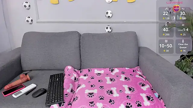 Sofiawonderr online show from 06-21-26, 04:51
