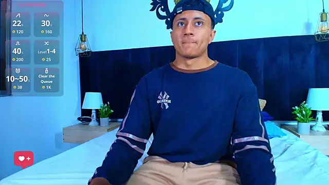 Thiago Nova online show from 06-12-26, 03:04