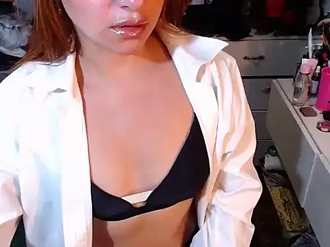Snapshot of Dalilazev chatting on 07-28-26, 02:46 Dalilazev online show from 07-28-26, 02:46