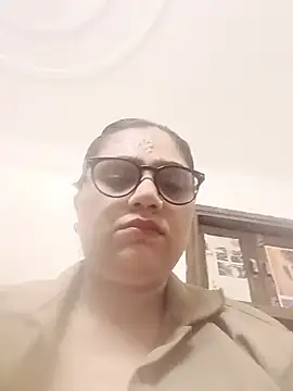 yourchahat27 online show from 06-26-26, 08:58