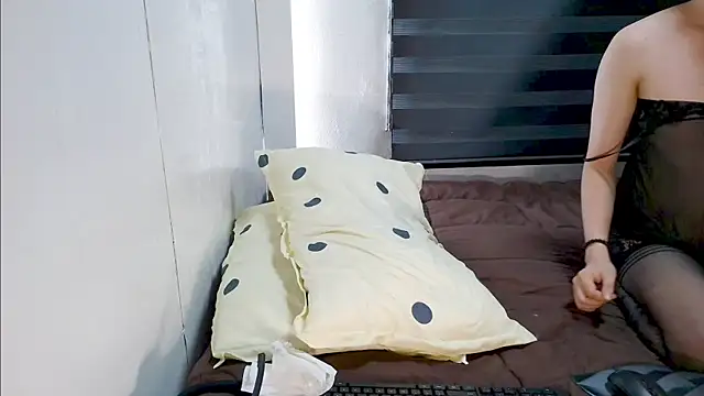 Pretty Bug online show from 06-04-26, 12:10