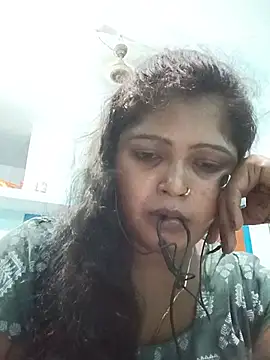 Snapshot of Raginilove chatting on 05-21-26, 06:16 Raginilove online show from 05-21-26, 06:16