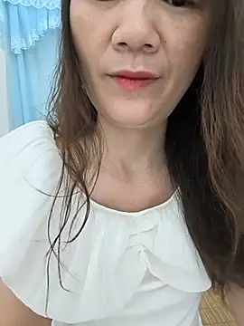 Lye lovely online show from 06-21-26, 10:04