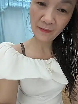 Lye lovely online show from 06-26-26, 01:17