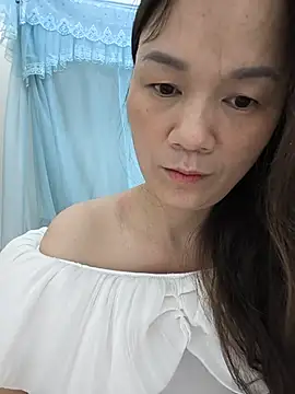 Lye lovely online show from 07-07-26, 09:07