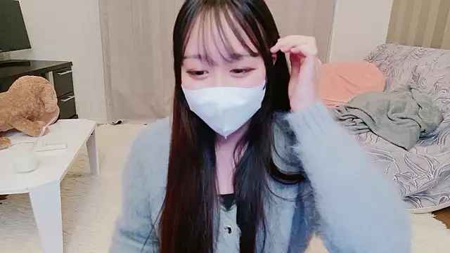 Snapshot of Mei--chan-- chatting on 07-02-26, 10:21 Mei--chan-- online show from 07-02-26, 10:21