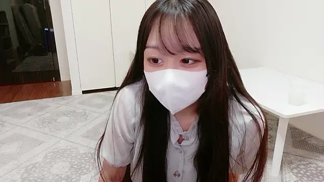 Snapshot of Mei--chan-- chatting on 06-27-26, 08:53 Mei--chan-- online show from 06-27-26, 08:53