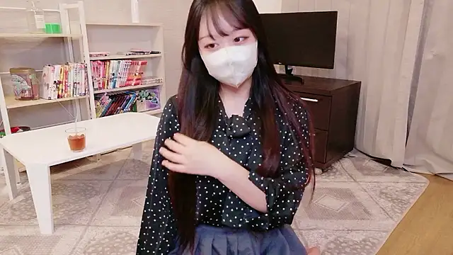 Snapshot of Mei--chan-- chatting on 07-20-26, 10:33 Mei--chan-- online show from 07-20-26, 10:33