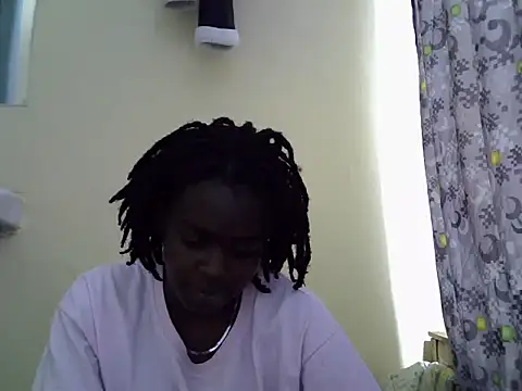 Snapshot of Pretty_Liz255 chatting on 06-08-26, 01:33 Pretty Liz255 online show from 06-08-26, 01:33