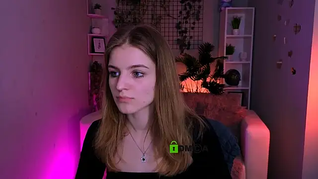 prettyamyyy online show from 06-18-26, 09:14
