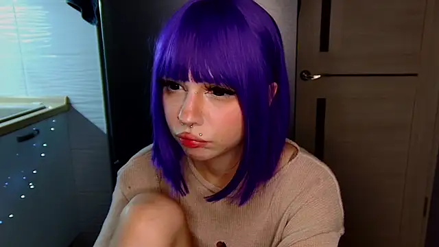 YunaLeaf online show from 06-17-26, 09:03