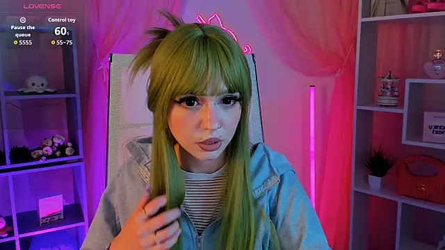 YunaLeaf online show from 05-23-26, 03:55