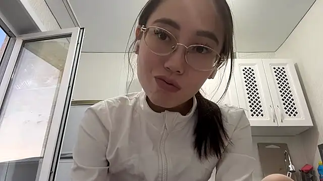 Snapshot of VickieTrudo chatting on 06-22-26, 10:51 VickieTrudo online show from 06-22-26, 10:51