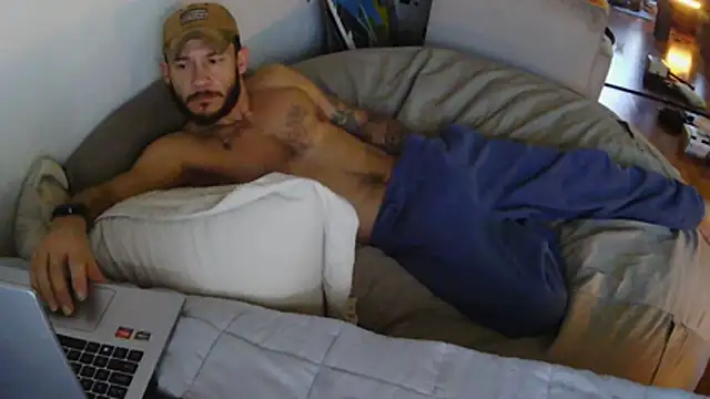 Clevername90 online show from 02-08-26, 05:43