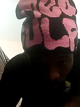 Keepemwett online show from 05-25-26, 01:54